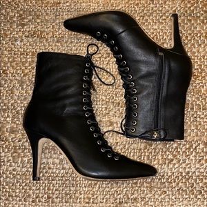 laree stretch bootie